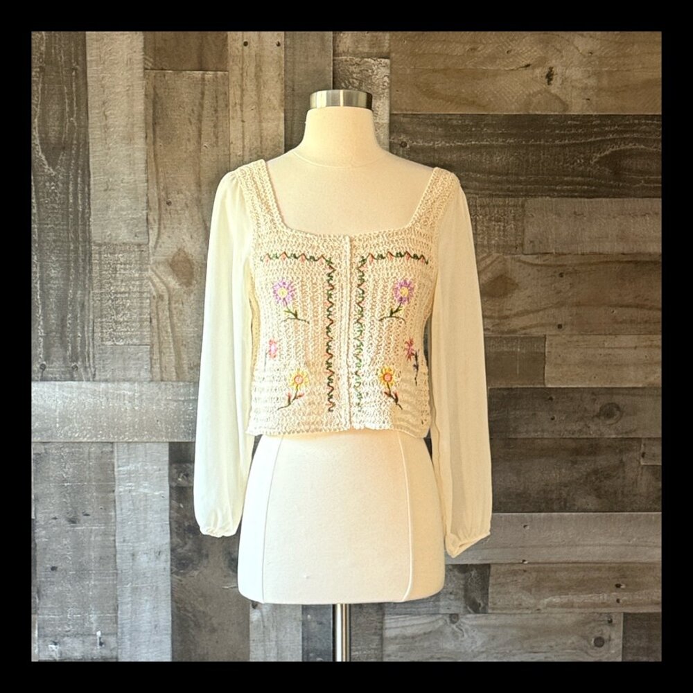 Cream knit crop top bishop sleeves small floral cottage desert festival boho
